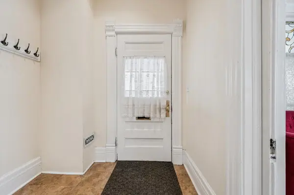 17 Archibald ST, Brampton, ON L6X 1M1