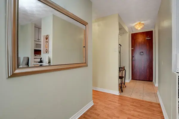 2000 JASMINE CRES #410, Beacon Hill North - South And Area, ON K1J 8K4