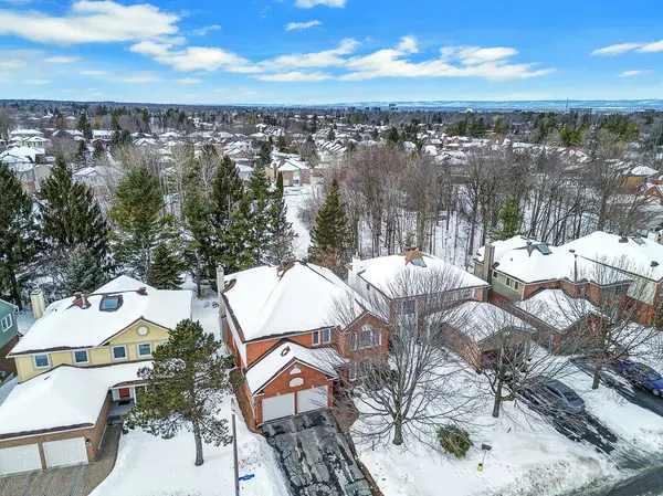 9 Sherk CRES, Kanata, ON K2K 2L4