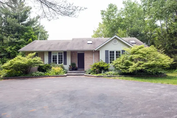 524 Christiani RD, Quinte West, ON K8V 5P4