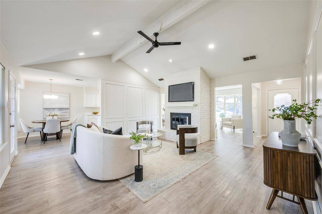 2824 Amber Drive S, Fort Worth, TX 76133