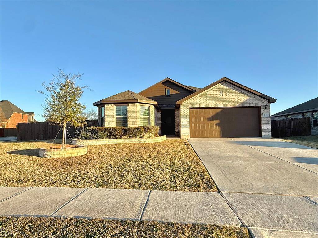 816 Durango Lane, Cleburne, TX 76033