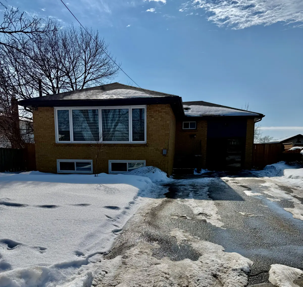 Brampton, ON L6V 1X3,81 Post RD #Lower