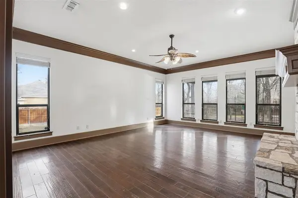 3806 Lakeshore Drive, Weatherford, TX 76087