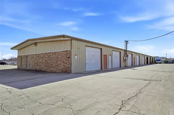 742 Dalworth Drive, Mesquite, TX 75149