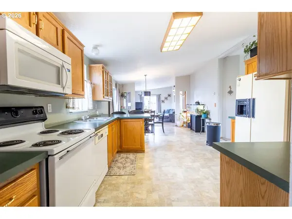 10500 W 5TH ST, Island City, OR 97850