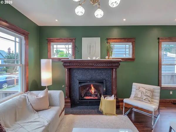 4725 NE 22ND AVE, Portland, OR 97211