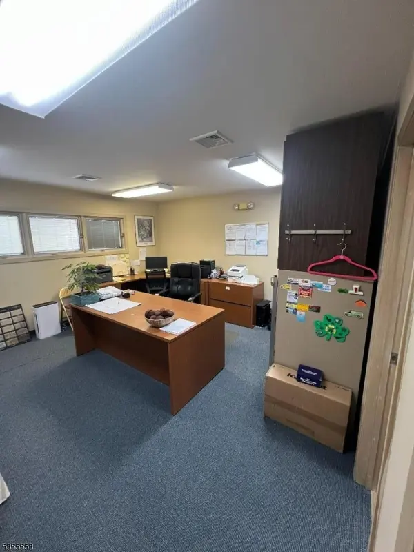 418 Union Blvd, Totowa Boro, NJ 07512