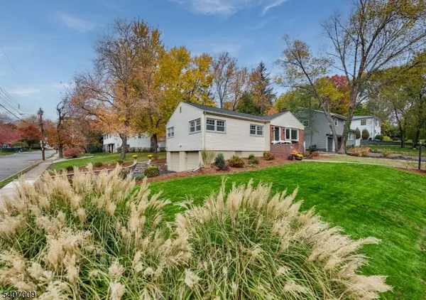 26 Pihlman Pl, Chatham Boro, NJ 07928