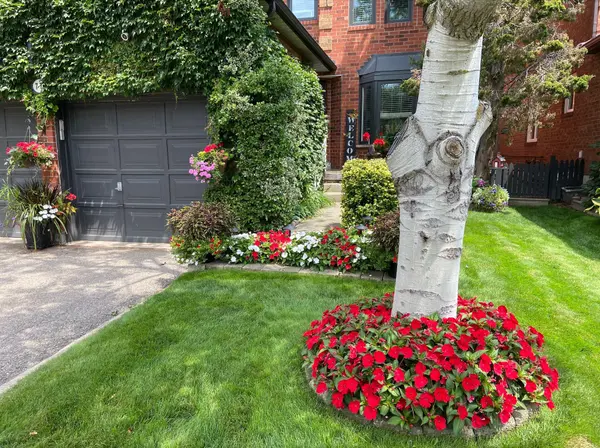 77 Lord Simcoe DR, Brampton, ON L6S 5H1