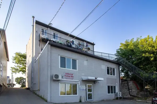 27 King ST E, Brockville, ON K6V 1A7