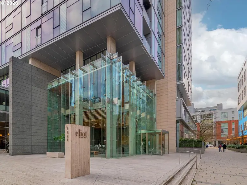 1221 SW 10TH AVE #1206, Portland, OR 97205