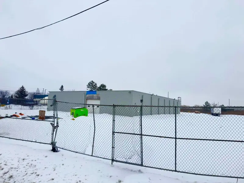 3 Industrial RD, Caledon, ON L7E 1K6