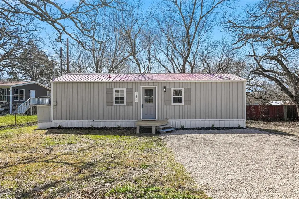 88 Live Oak Street, Alvarado, TX 76009