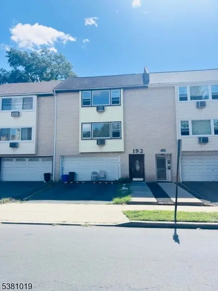 192 PARK ST UNIT 2, East Orange City, NJ 07017