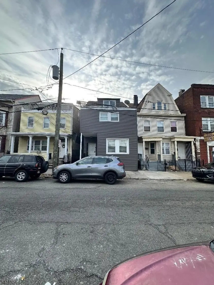 276 Ellison St, Paterson City, NJ 07501