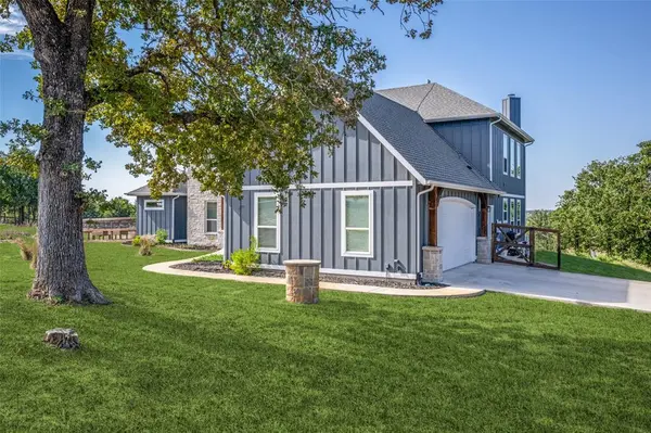 172 Cowan Crossing, Alvord, TX 76225