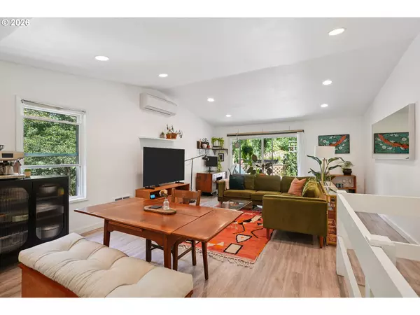 Portland, OR 97219,4594 SW CALDEW ST #A