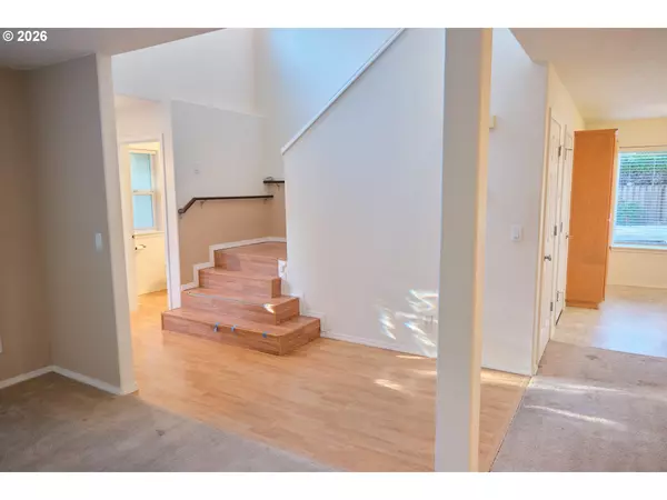 Mc Minnville, OR 97128,2412 NW MEADOWS DR