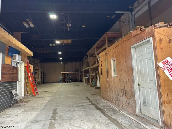 45 Malvern St, Newark City, NJ 07105