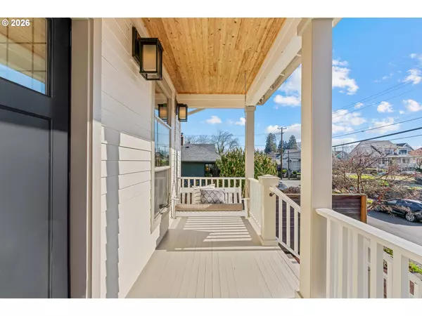 Portland, OR 97212,717 NE BEECH ST