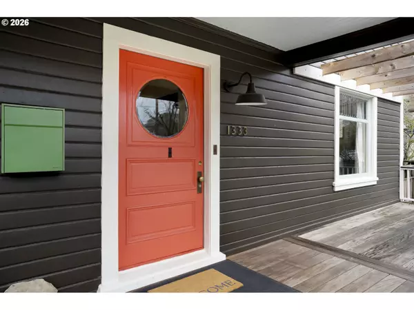 Portland, OR 97214,1333 SE MAIN ST