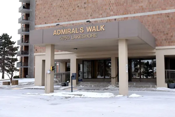 5250 Lakeshore RD #1708, Burlington, ON L7L 5L2