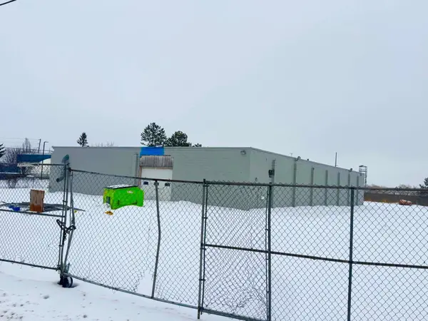 3 Industrial RD, Caledon, ON L7E 1K6