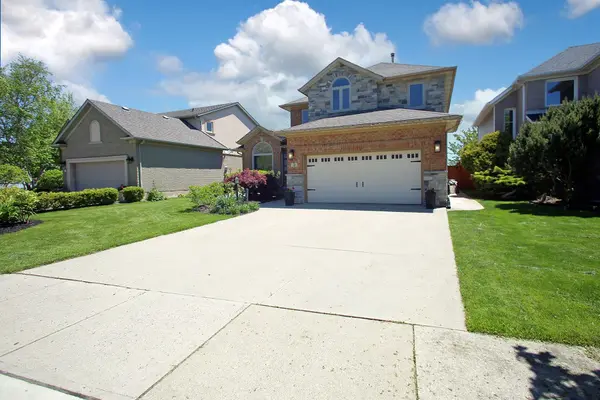 3 Riviera RDG, Hamilton, ON L8E 5E5