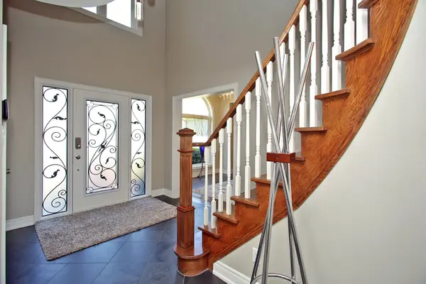 3 Riviera RDG, Hamilton, ON L8E 5E5