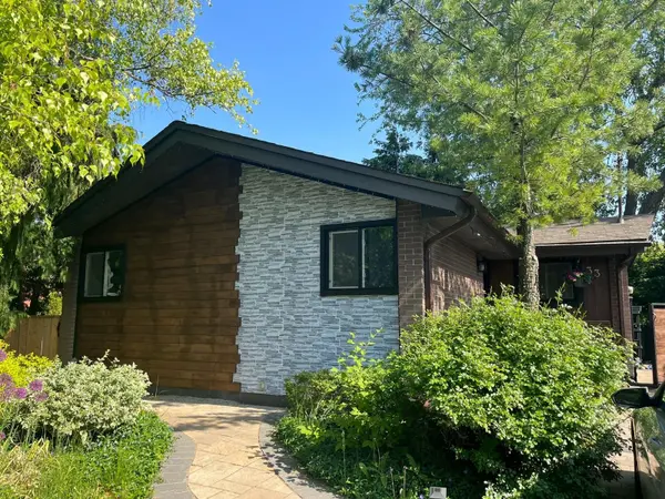 33 Westway PL #upper, Hamilton, ON L9C 2E9