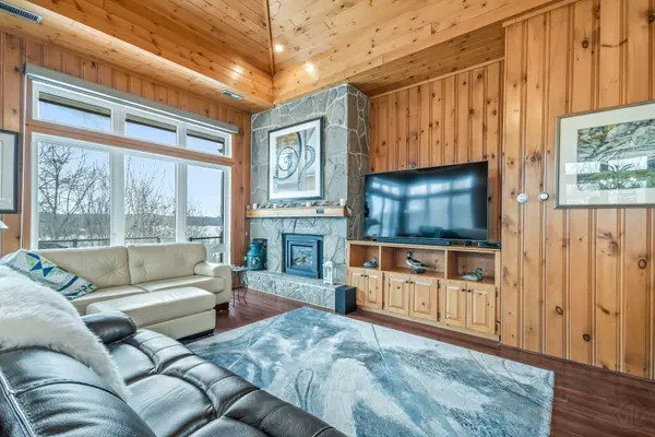 22-301 Oakridge Deerhurst DR, Huntsville, ON P1H 2E8