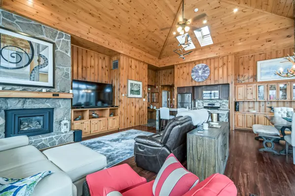 22-301 Oakridge Deerhurst DR, Huntsville, ON P1H 2E8