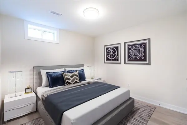 749 Upper Ottawa ST #2, Hamilton, ON L8T 3T8