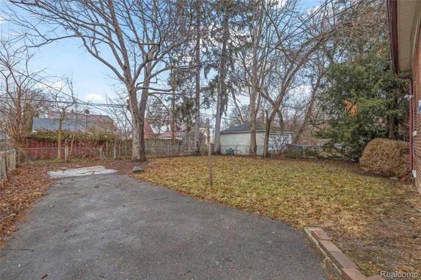 16135 Braile ST, Detroit, MI 48219