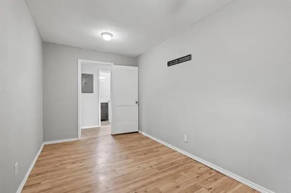 701 W Hull Street #101-2, Denison, TX 75020