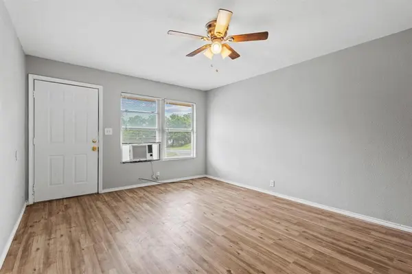 701 W Hull Street #101-2, Denison, TX 75020