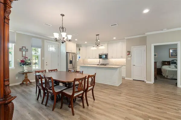 122 Redondo Drive, Gun Barrel City, TX 75156