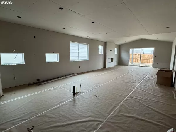 Hermiston, OR 97838,862 NE Laurel Springs DR