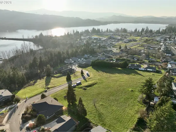 Wetleau Dr., Lowell, OR 97452