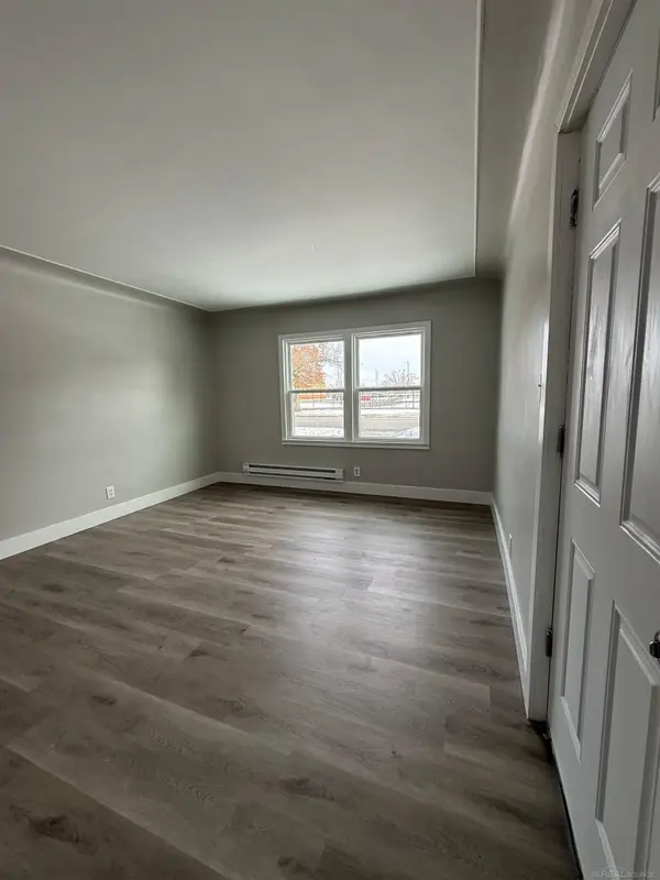 18059 Hoover ST, Detroit, MI 48205