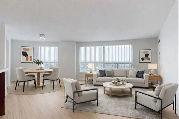 36 Lee Centre DR #3111, Toronto E09, ON M1H 3J1