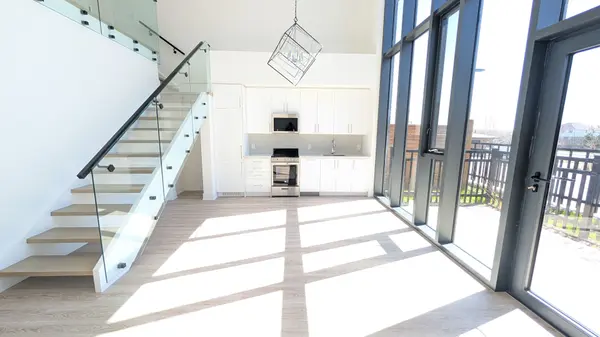 2450 Old Bronte RD #102, Oakville, ON L6M 5P6