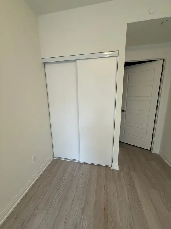 3006 William Cutmore BLVD #420, Oakville, ON L6H 8A4