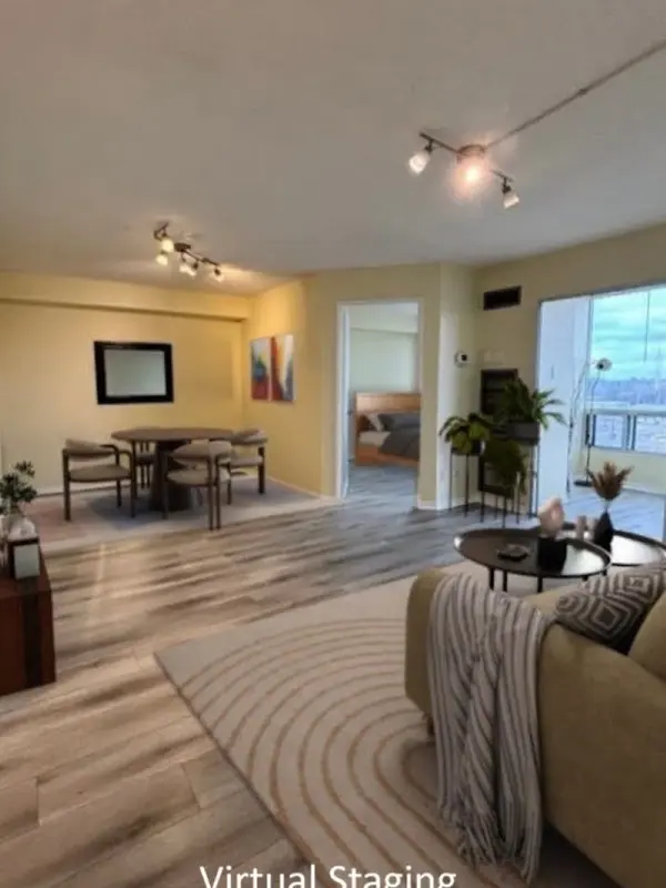 115 Hillcrest AVE #502, Mississauga, ON L5B 3Y9