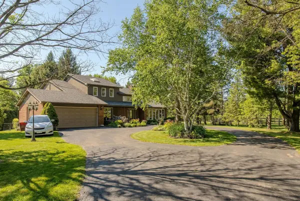 2431 Britannia RD, Burlington, ON L7P 0E9