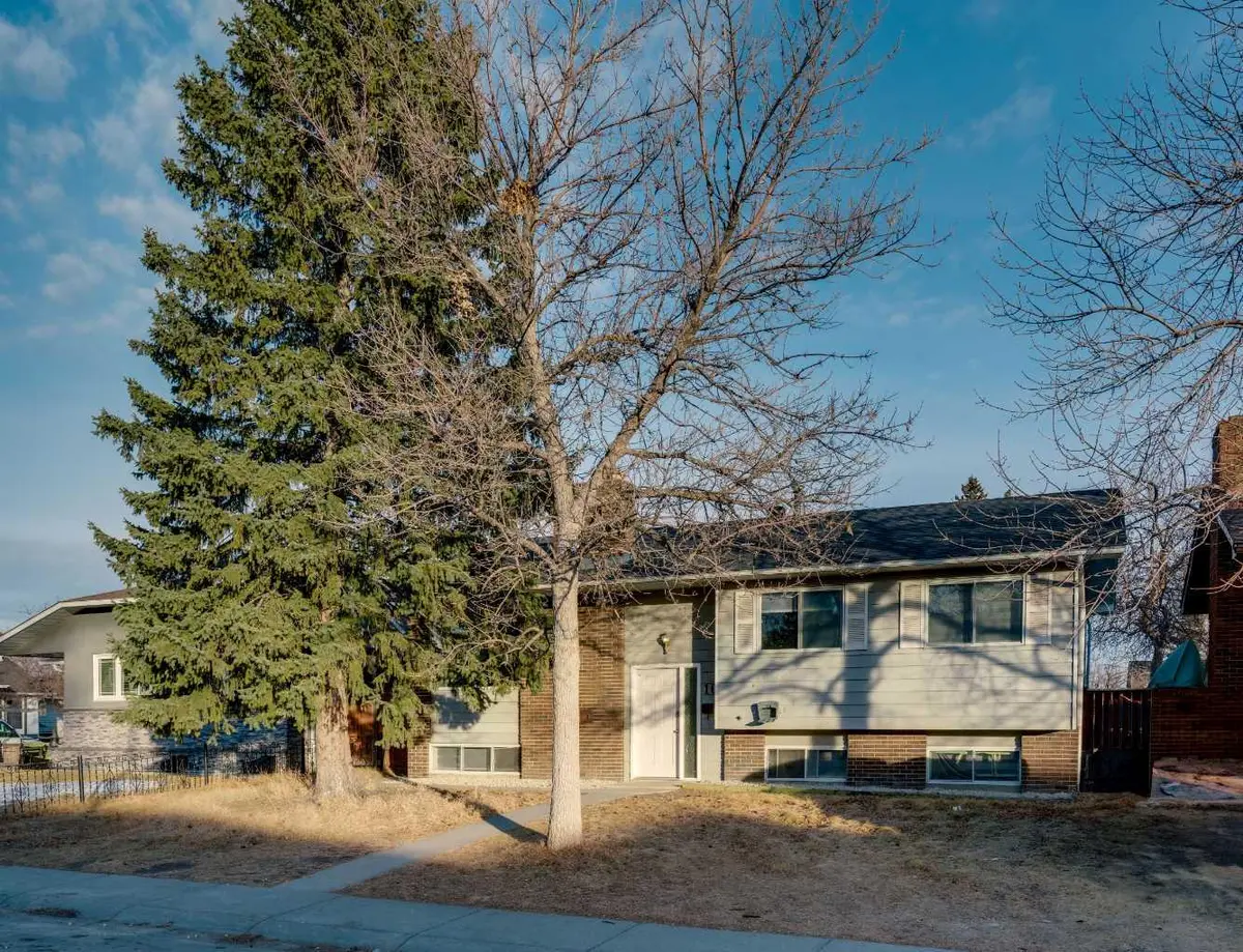 108 Whiteglen CRES NE, Calgary, AB T1Y2Z5