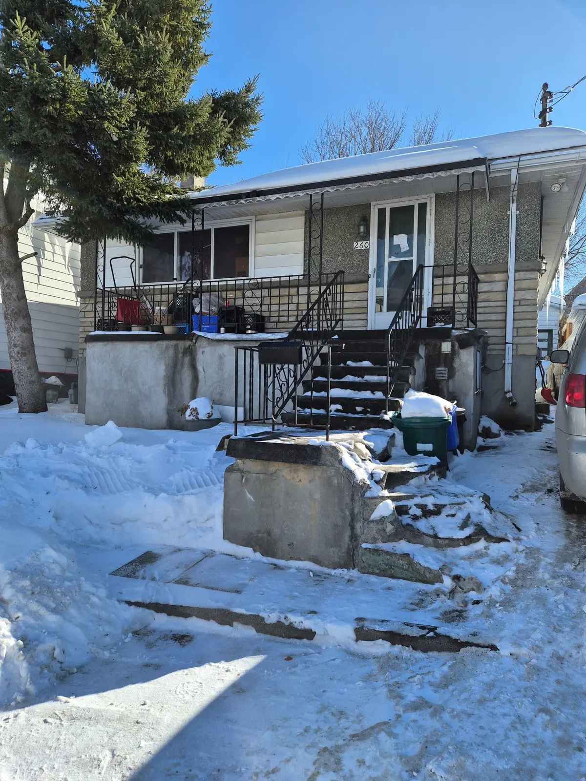 260 Joffre-Belanger WAY, Vanier And Kingsview Park, ON K1L 5K8