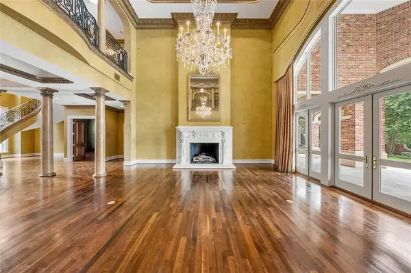 5305 Hillcrest Drive, Waco, TX 76710