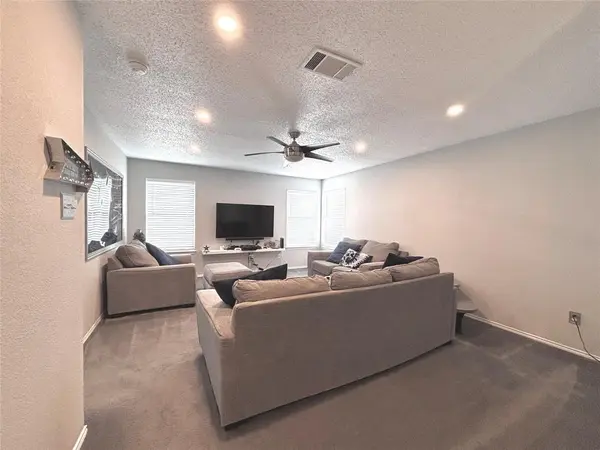 700 Hummingbird Trail, Saginaw, TX 76131